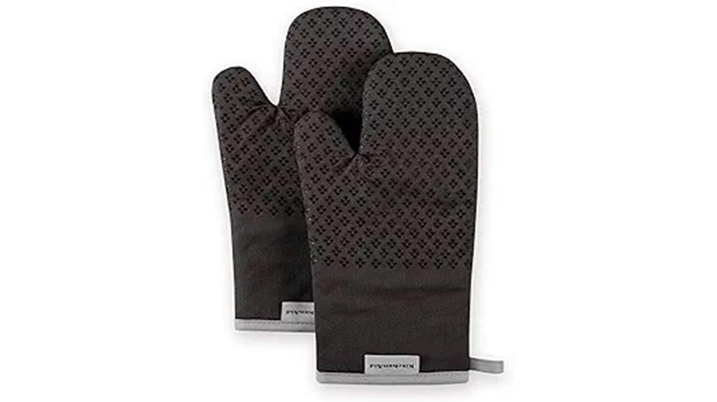 black oven mitt set