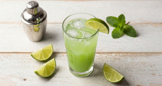 Skip the Aperol Spritz: This 2-Ingredient Cocktail Is Way More Refreshing