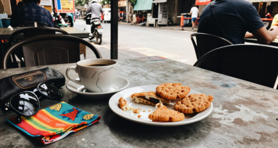 Mumbai's Iconic Cafe Mondegar Loses Licence Over Food Safety, Hygiene Lapses - NDTV